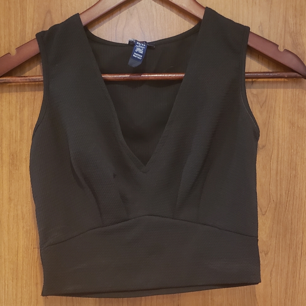 PRICE DROP! 💥 Crop top